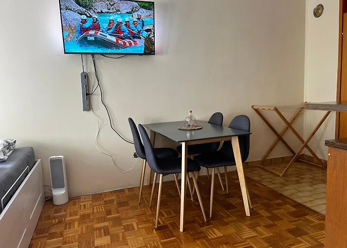 아파트 Apartma Giorgo 보베츠